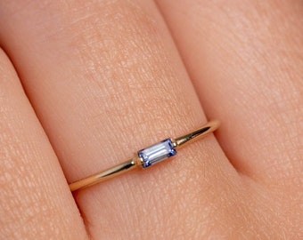 Blauer Saphir Ring Baguette 14K Massiv Gold - Stapelbarer dünner zierlicher Edelstein Ring - Geschenk für Sie GR00408
