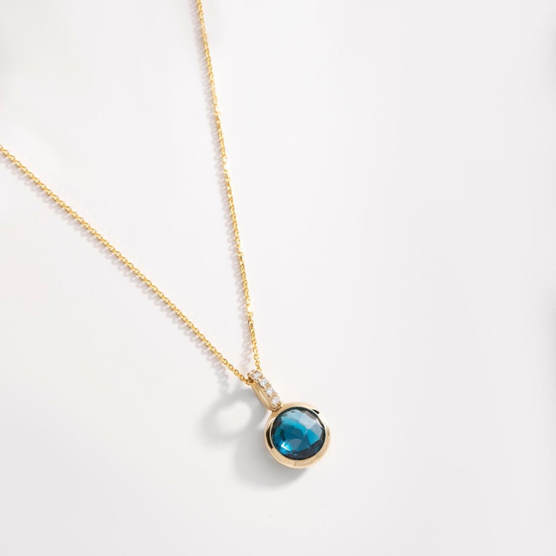 Collier topaze bleue de Londres en or 14 carats avec diamants Pierres précieuses naturelles Cadeau d'anniversaire pour femme GN00166 image 5