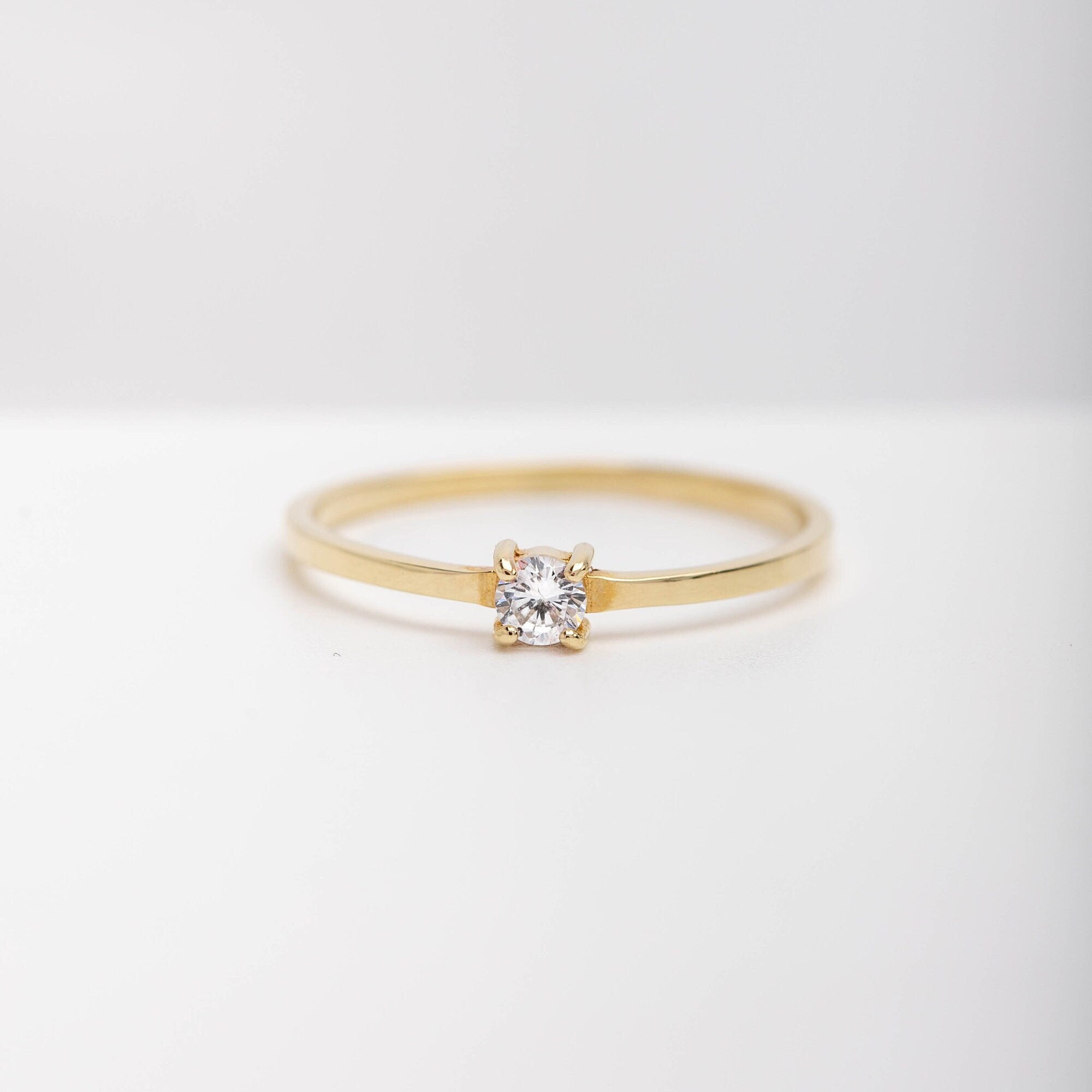 Small single deals diamond ring