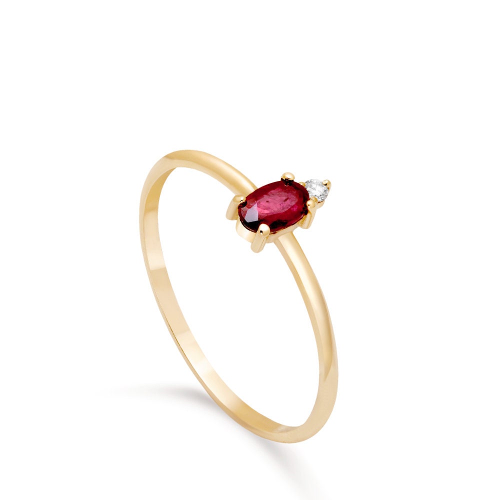 Bague Or Jaune 14 Carats – Rubis Naturel 3,11 Ct Et Diamants – Taille Ovale – Taille 7