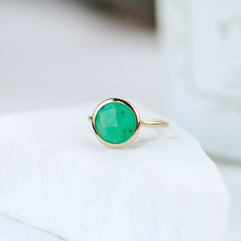 Solid gold ring for women with a round 10mm green chrysoprase natural gemstone.