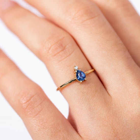 Bespoke Sapphire & Diamond Ring | bespoke fine jewelry