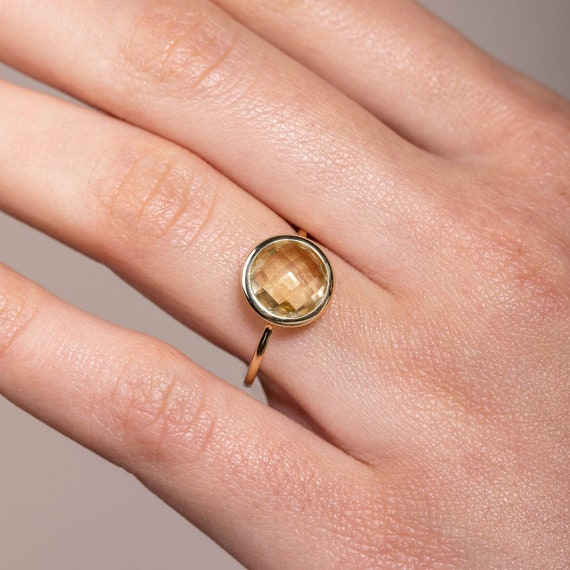Anello pietra shop preziosa