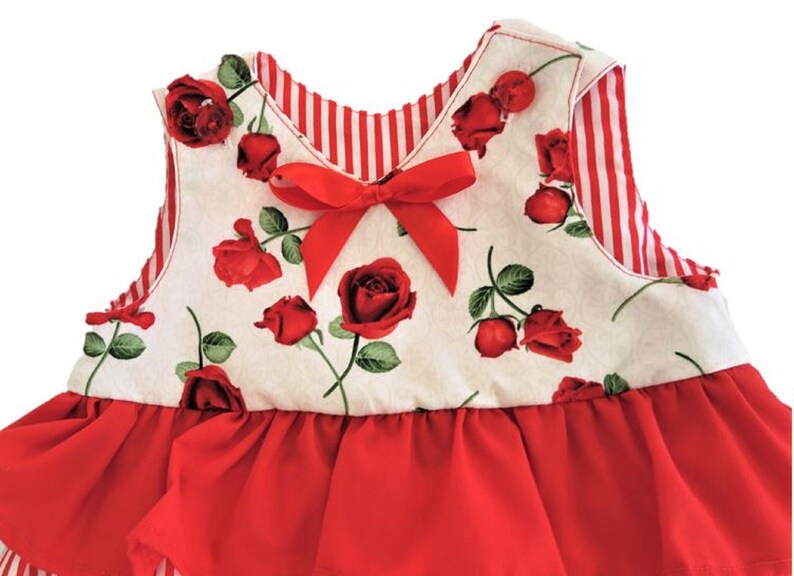 Red Green and White Frilled girl set 0-3 months Ready to ship Christmas baby Set Baby girl Set Baby girl clothes