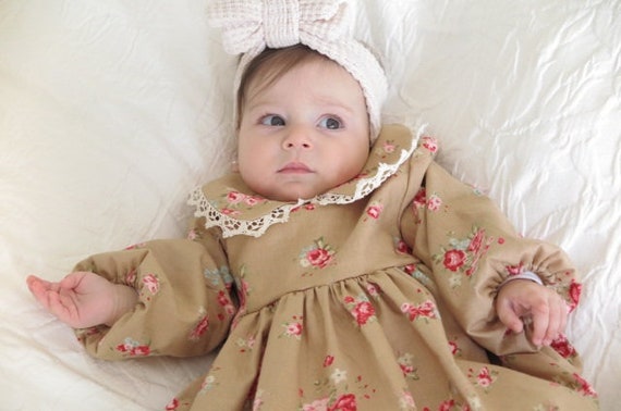 navy blue dress for baby girl How to wear a velvet dress in winter？ – GOELIA main image 0
