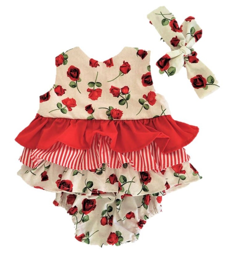 Red Green and White Frilled girl set 0-3 months Ready to ship Christmas baby Set Baby girl Set Baby girl clothes