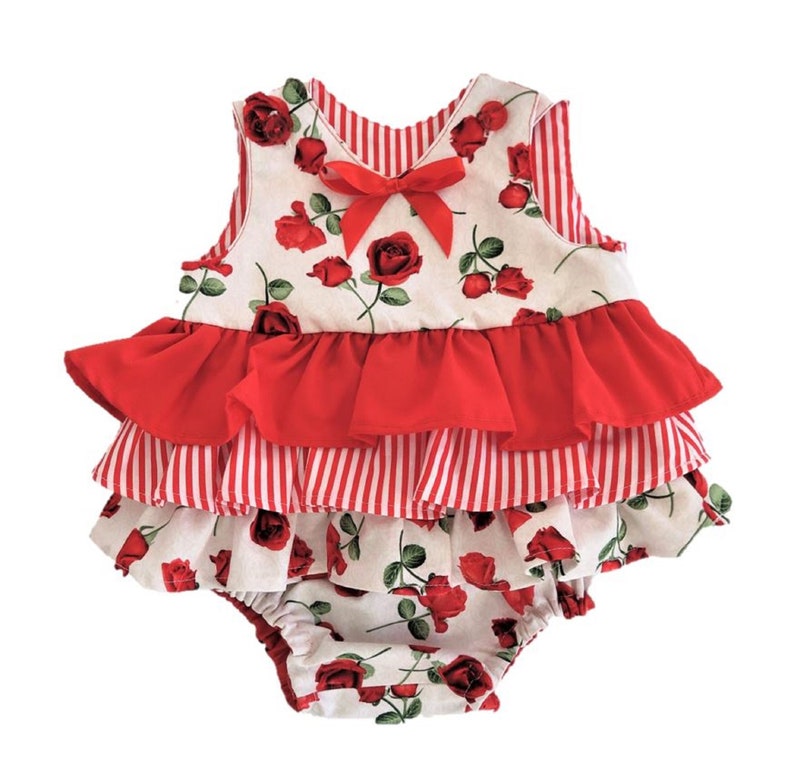 Red Green and White Frilled girl set 0-3 months Ready to ship Christmas baby Set Baby girl Set Baby girl clothes