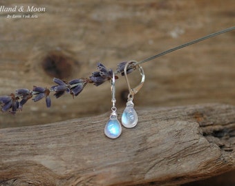 Moonstone earrings, drop earrings, dangle earrings, briolette jewelry, leverback earrings, gemstones, sterling silver 925, blue moonstone