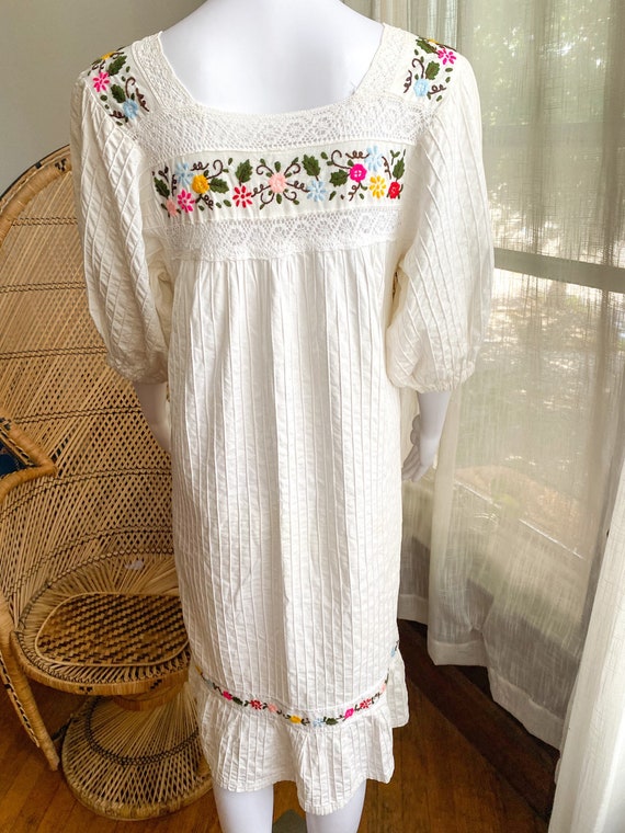 Vintage 70s White Cotton Oaxacan Mexican Pintuck … - image 9