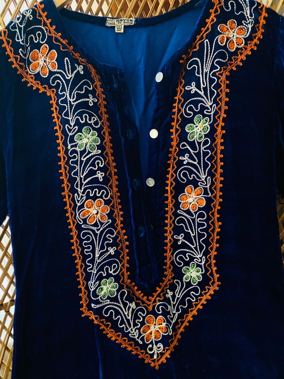 Vintage 70s INDIA Blue Kaftan|Embroidered Velvet|… - image 4