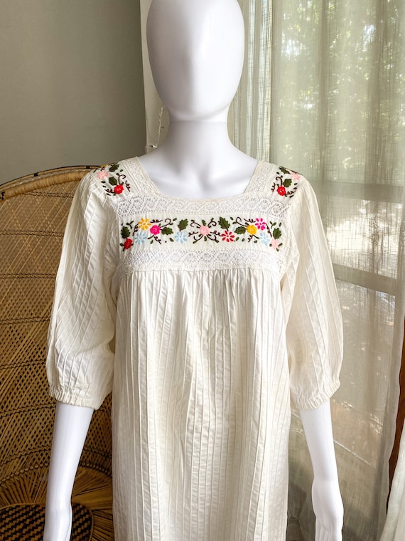 Vintage 70s White Cotton Oaxacan Mexican Pintuck … - image 3