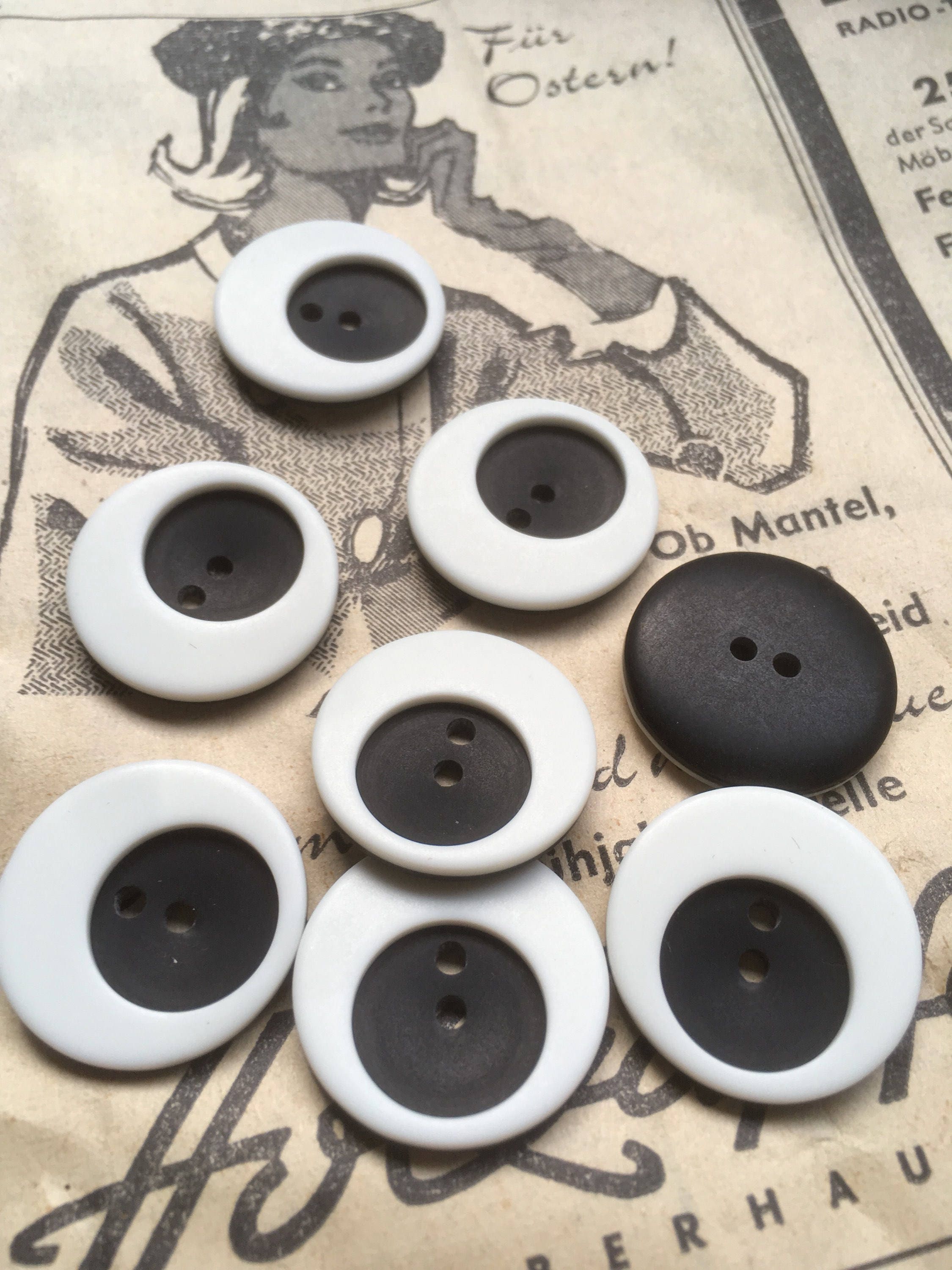 10 rockabilly plastic buttons black and white buttons | Etsy