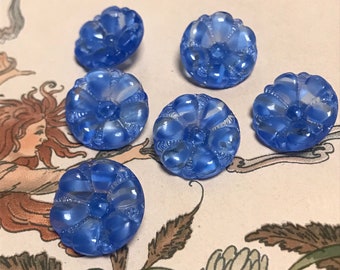 6 vintage glass buttons - light blue glass - wonderful light effects - 18 mm (161)