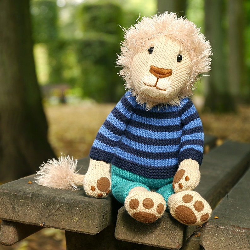 NELSON THE LION amigurumi knitting pattern image 1