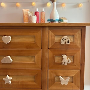 Pomo de cajón Girly Bobo Chic de madera natural (roble) / decoración para renovar muebles en la habitación de un niño o un bebé / se puede utilizar como perchero*