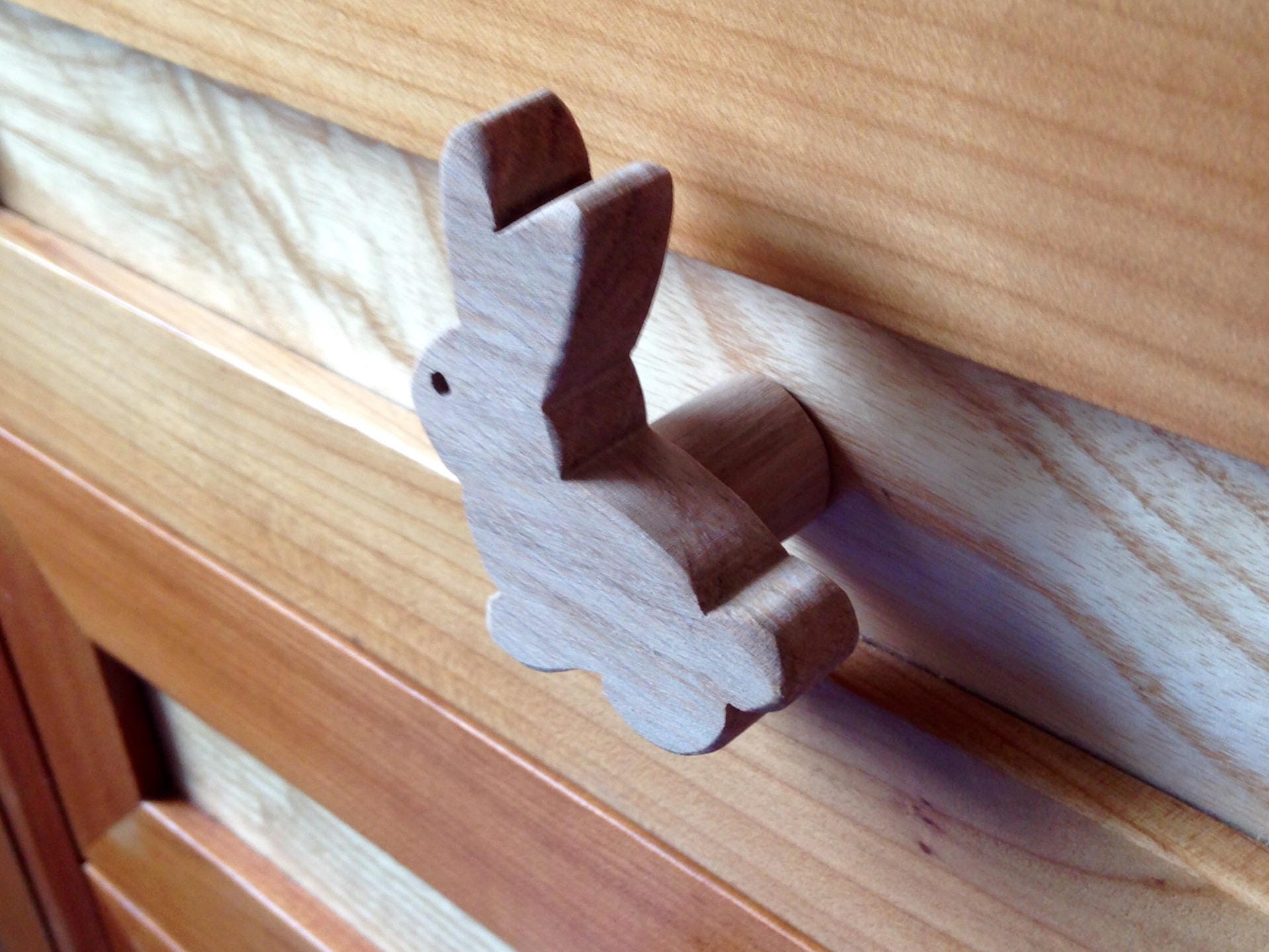 Rabbit Natural Wood (oak) /theme drawer button can be used as a patère
