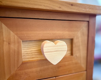 ハート型の引き出しノブ - かわいいベビールームのデコレーション - パーソナライズされた木製家具の取っ手 - パーソナライズされたベビーギフト