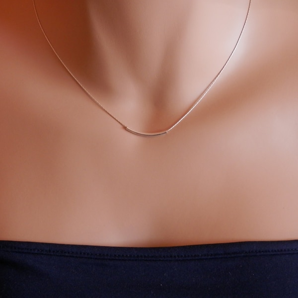 minimalistische Halskette geschwungene Stangenkette