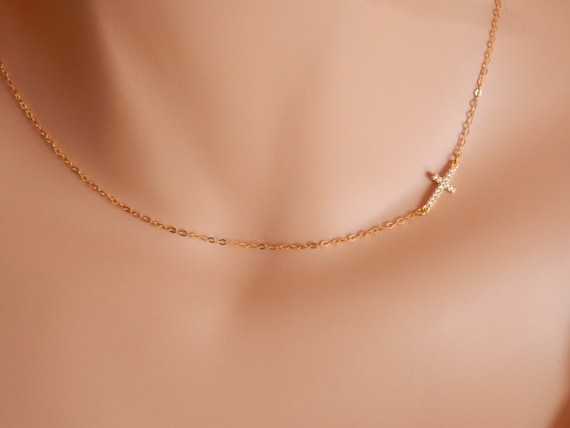 Collier ras de cou croix horizontale Clearance