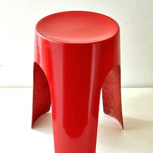 Original 60&#39;s Sori Yanagi inspired fiberglass Elephant Stool Space age Mid-century modern japanese design Sidetable chair Kotobuki