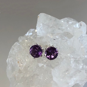 Genuine amethyst stud earrings, 5 mm amethyst studs, natural amethyst, purple gemstone studs, purple amethyst earrings, minimalist earrings