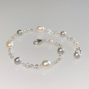 Mixed pearl bracelet silver, white and gray pearl bracelet, June birthstone pearl, freshwater pearl, mixed pearl sterling silver jewelry