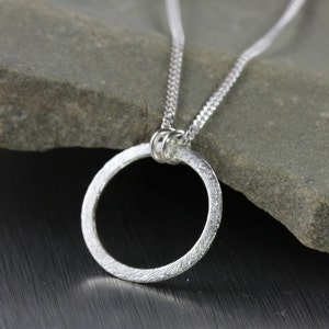 Eternity circle necklace, 925 brush silver circle pendant, simple stylish modern, trendy minimalist, infinity, karma necklace, wholeness