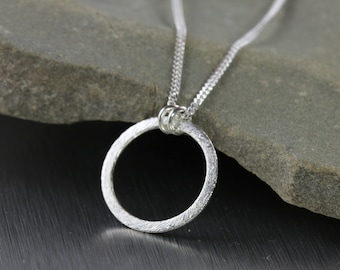 Eternity circle necklace, 925 brush silver circle pendant, simple stylish modern, trendy minimalist, infinity, karma necklace, wholeness