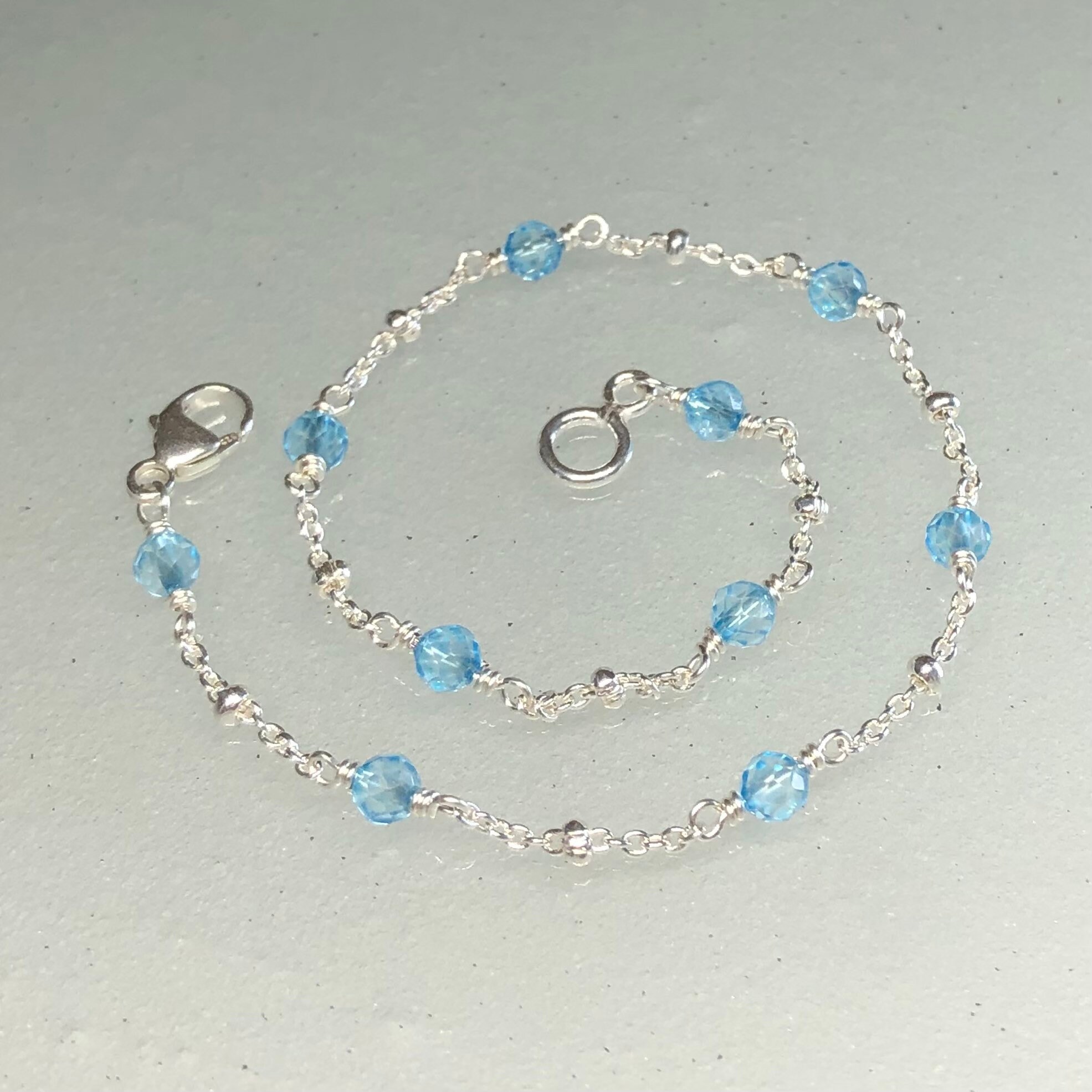 BJ2628 Sky Daisy Tile Bracelet