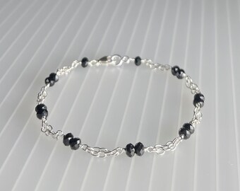 Black gemstone bracelet, black tourmaline bracelet, grounding black beaded bracelet, women protection bracelet, balance yin yang energies