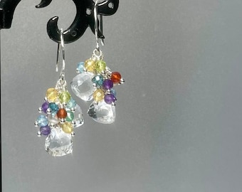 Boucles d'oreilles en grappe de pierres précieuses de quartz en cristal, boucles d'oreilles en pierres précieuses mélangées, boucles d'oreilles pendantes en quartz clair, boucles d'oreilles en quartz en cristal naturel