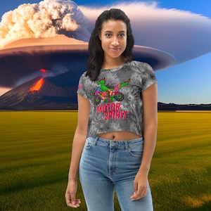 King Gizzard and the Lizard Wizard Crop Tee, KGLW Women&#39;s Crop Top, Lightweight Concert Tee, Flamethrower Fan Art