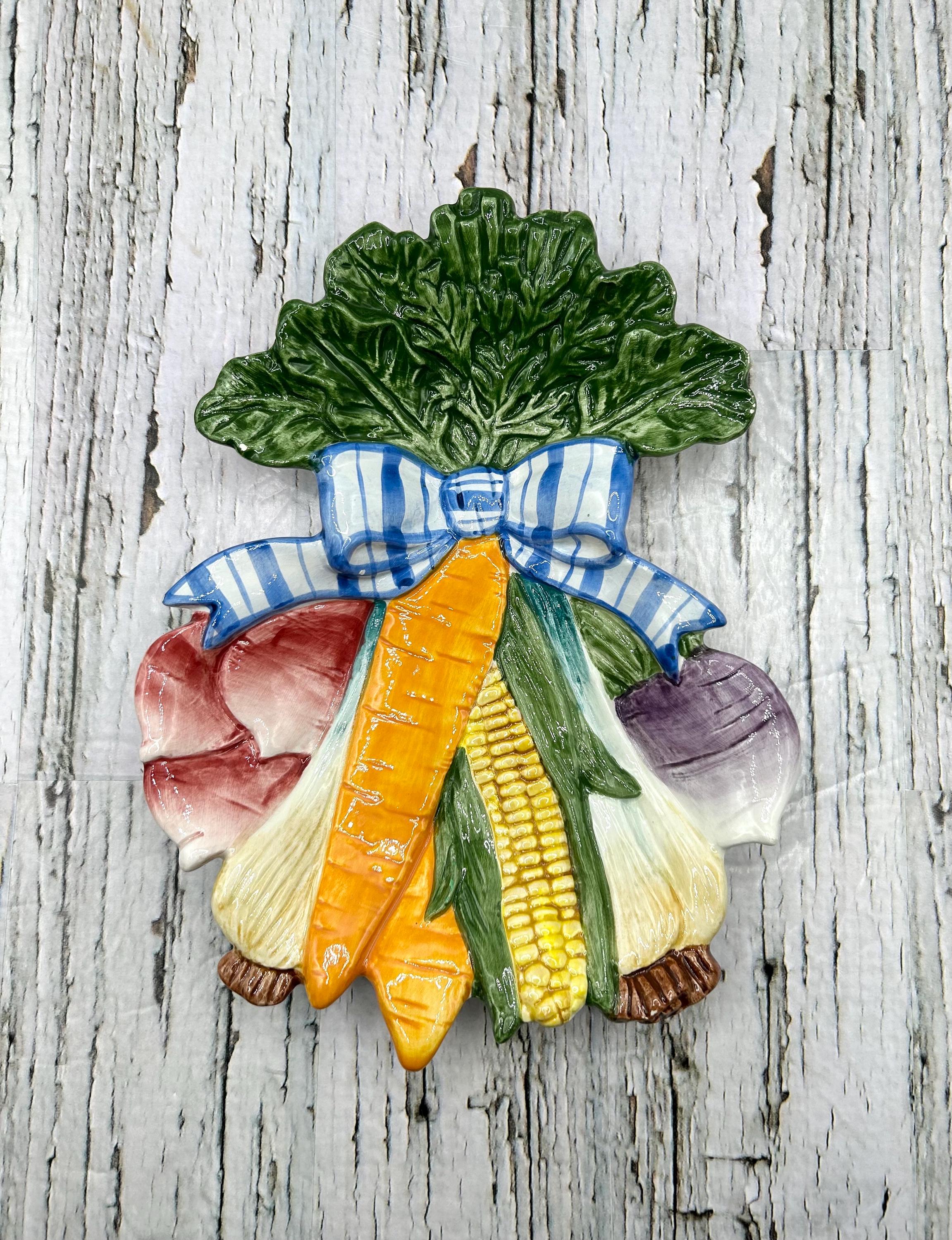 Toulouse Hen Covered Vegetable Bowl