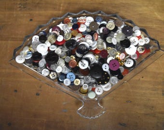 100 Vintage Buttons, Grab Bag of Buttons, Grandma's Button Mix, Mixed Sewing & Craft Supplies