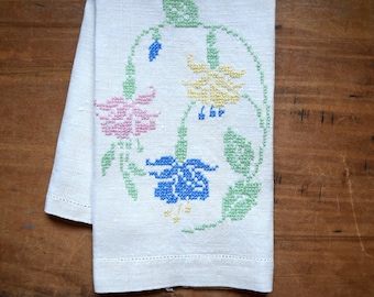 Vintage Linen Cross Stitch Towel: Floral Vine, Ivory Kitchen Decor