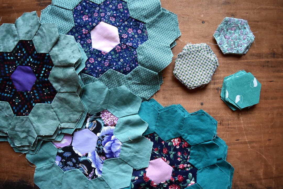 Vintage Hexagon Quilt Pieces, Vintage Quilt Block, Precut Quilt Pieces, Hand Cut Hand Stitched