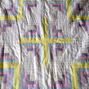 Vintage Pastel Log Cabin Quilt Top: Unfinished Cotton Quilt (75&quot; X 94.5&quot;)