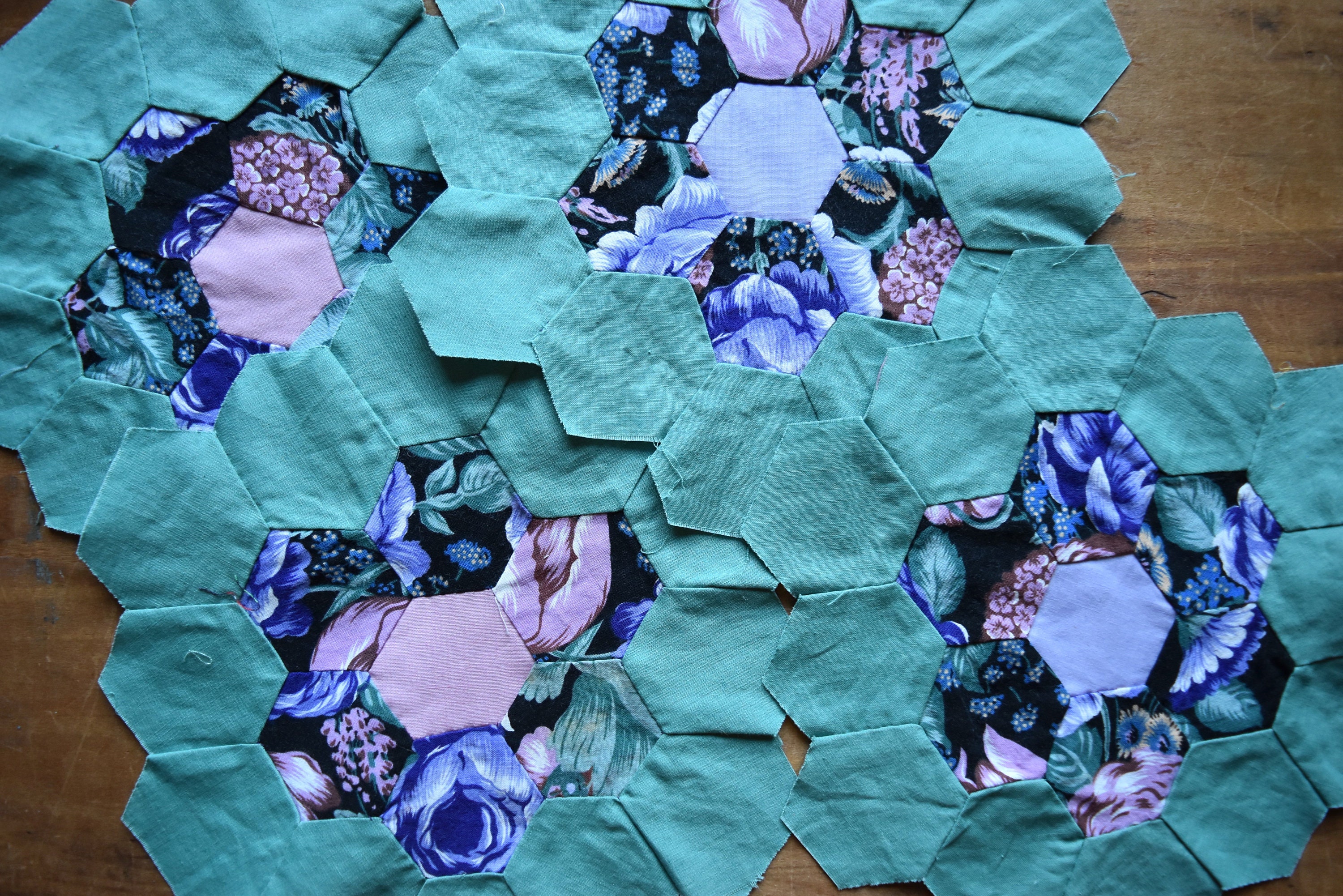 Vintage Hexagon Quilt Pieces, Vintage Quilt Block, Precut Quilt Pieces, Hand Cut Hand Stitched