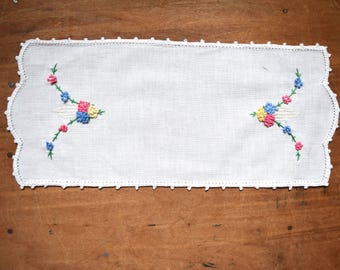 Hand Embroidered Doily, Vintage Embroidered Table Linen, Hand Embroidered Linen