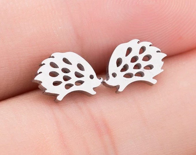 Hedgehog with quills stud earrings