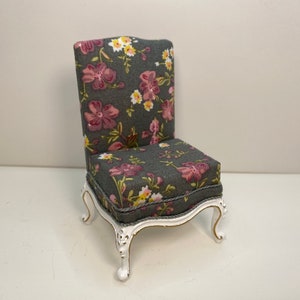 JBM Dollhouse Miniature Chair ~ Shabby Chic ~ Boudoir ~ Boutique ~ 1:12 Scale ~ Diorama ~ Accessories ~ Room Box ~ Vignette