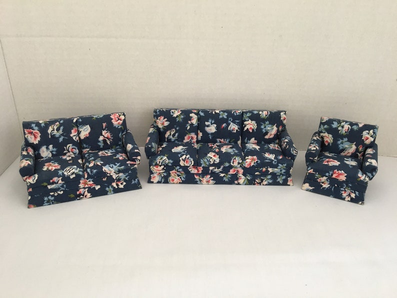 BESPAQ FLORAL PRINT LOVE SEAT DOLLHOUSE FURNITURE MINIATURES