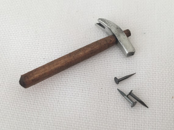 Dollhouse Miniature Hammer & Nails Claw Hammer Sir Thomas Thumb