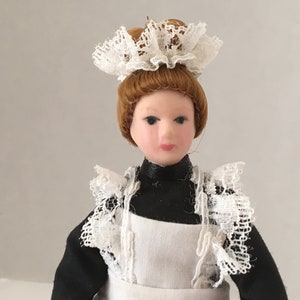 Dollhouse Miniature Doll ~ Servant ~ Housekeeper ~ Maid ~ Victorian Women ~ 1:12th Scale ~  Miniature Scene ~ Diorama ~ Dollhouse ~ Room Box