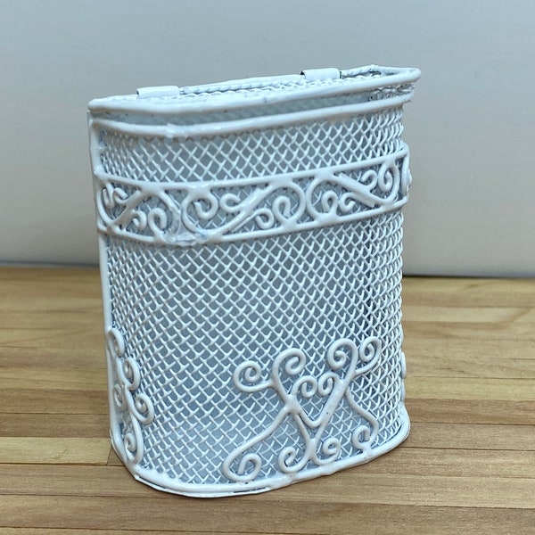 Dollhouse Miniature Clothes Hamper ~ Laundry ~ Dirty Laundry ~ Bathroom Accessory ~ 1:12 Scale ~ Diorama ~ Vignette ~ Room Box