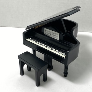 Dollhouse Miniature Baby Grand Piano ~ Musical Instrument ~ 1:12th Scale ~ Music Room ~ Parlor ~ Furniture ~ Livingroom ~ Diorama ~ Room box