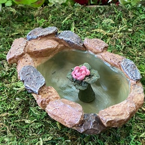 Dolls House Decorative Garden Pond Miniature 1:12 Scale Accessory