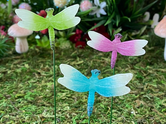 3 Mini Glow Dark Dragonflies Outdoor Solar Lantern Fairy Garden Dollhouse Decor 3 Mini Glow Dark Dragonflies Outdoor Solar Lantern Fairy Garden Dollhouse Decor