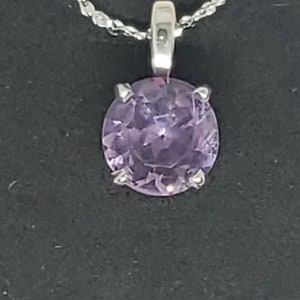 Großer Helllila Rundschliff Amethyst 2.48ct 9mmSterling Silber echte natürliche Amethyst Halskette Solitär Anhänger 18 Kette N0053 Bild 4