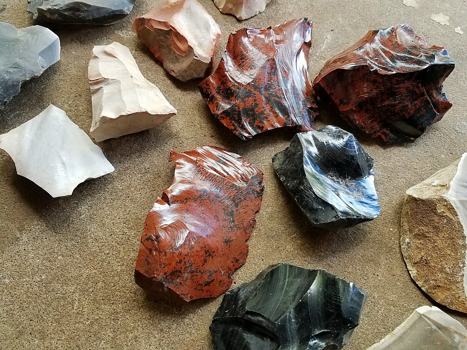 Mixed Flint Obsidian Pedernales Burlington Etsy